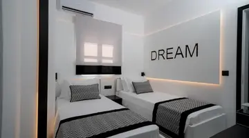 Divelia Hotel
