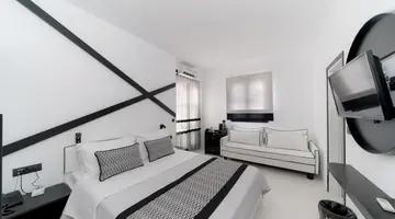 DIVELIA HOTEL