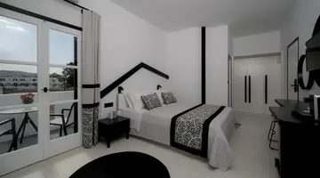 DIVELIA HOTEL