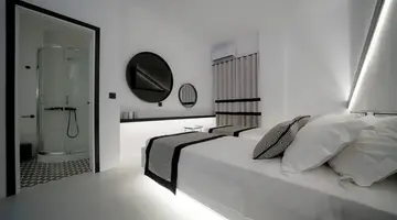 Divelia Hotel