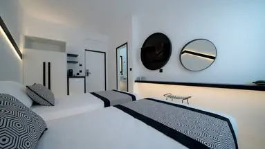 Divelia Hotel