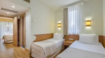 DOBEDAN BEACH RESORT COMFORT