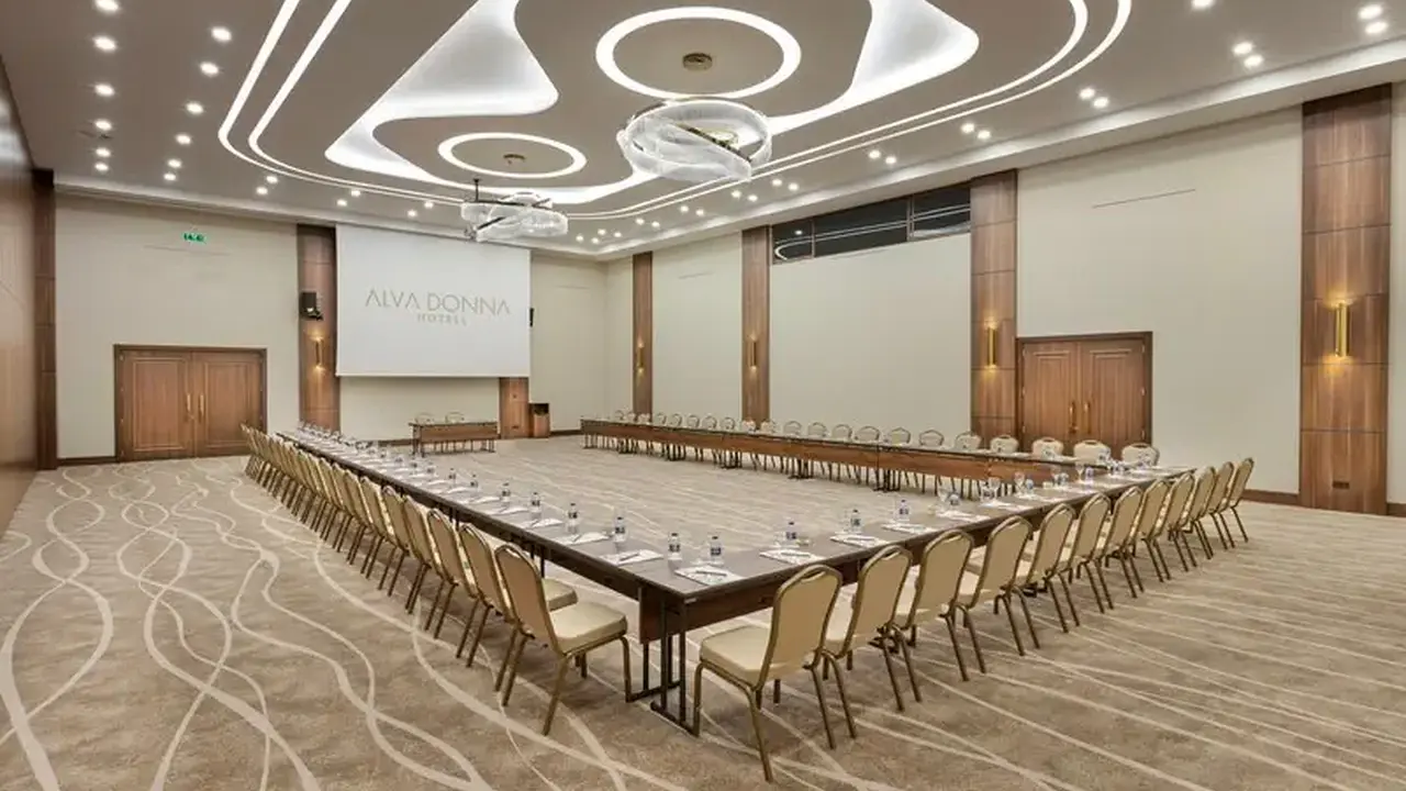 Dobedan World Palace (ex. Alva Donna World Palace)