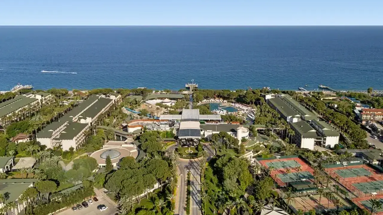 Dobedan World Palace (ex. Alva Donna World Palace)