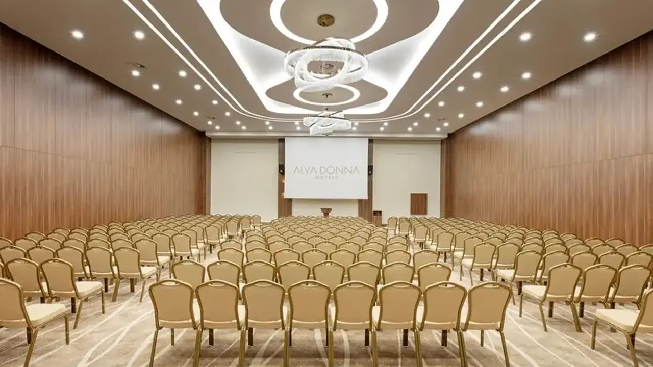 Dobedan World Palace (ex. Alva Donna World Palace)