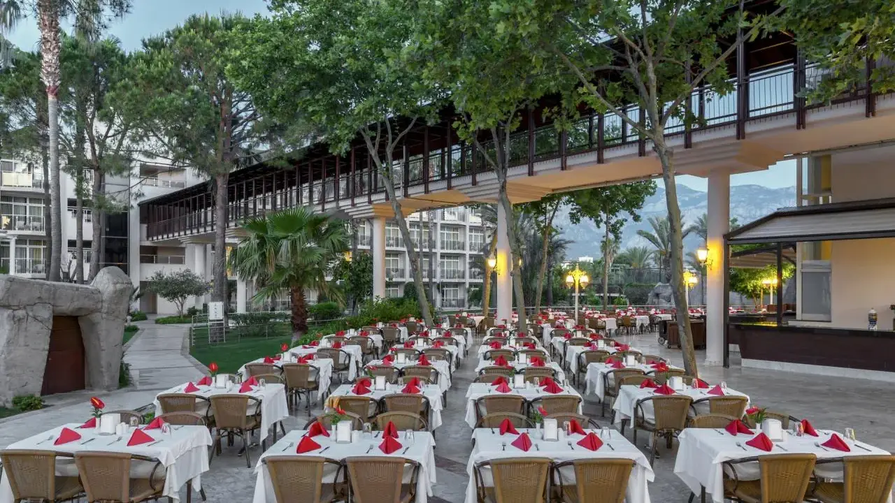 Dobedan World Palace Kemer