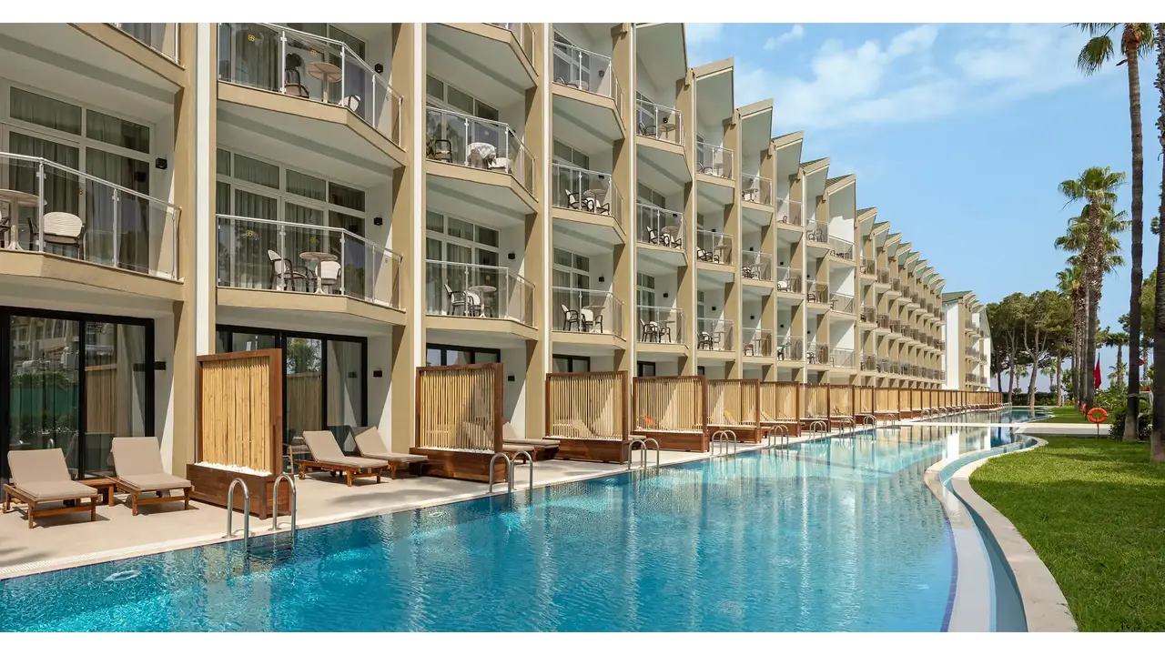 DOBEDAN WORLD PALACE
