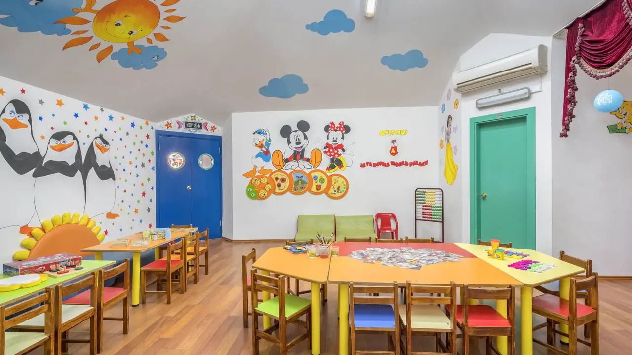DOBEDAN WORLD PALACE
