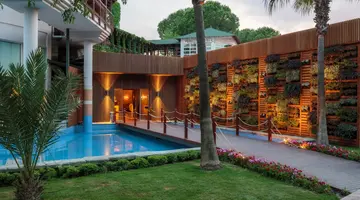 DOBEDAN WORLD PALACE