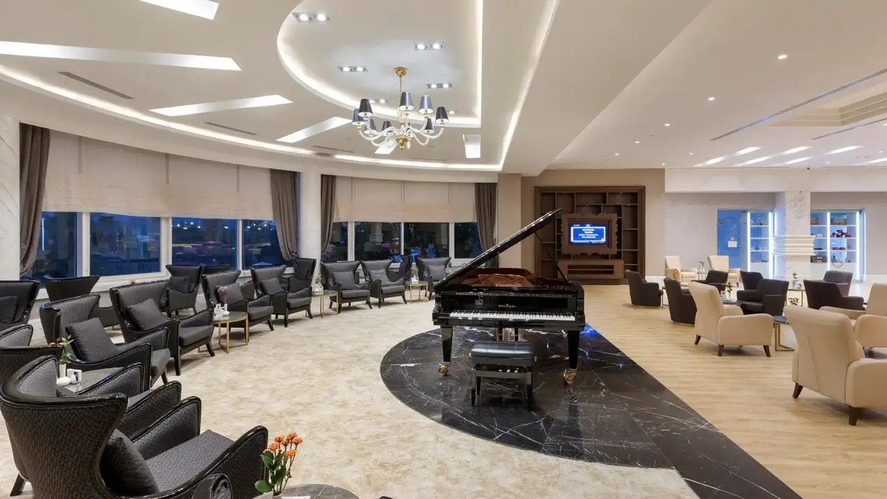 DOBEDAN WORLD PALACE