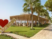 DOBEDAN WORLD PALACE