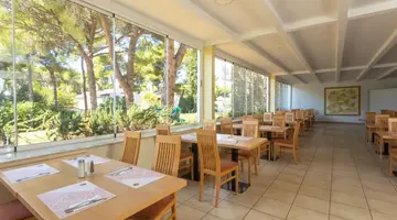 Dojazd własny - Wczasy w Chorwacji - Hotel Adria **** - All Inclusive