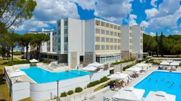 Dojazd własny - Wczasy w Chorwacji - Hotel Adria **** - All Inclusive
