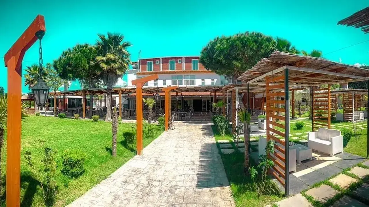 Dolanit Hotels Lalez