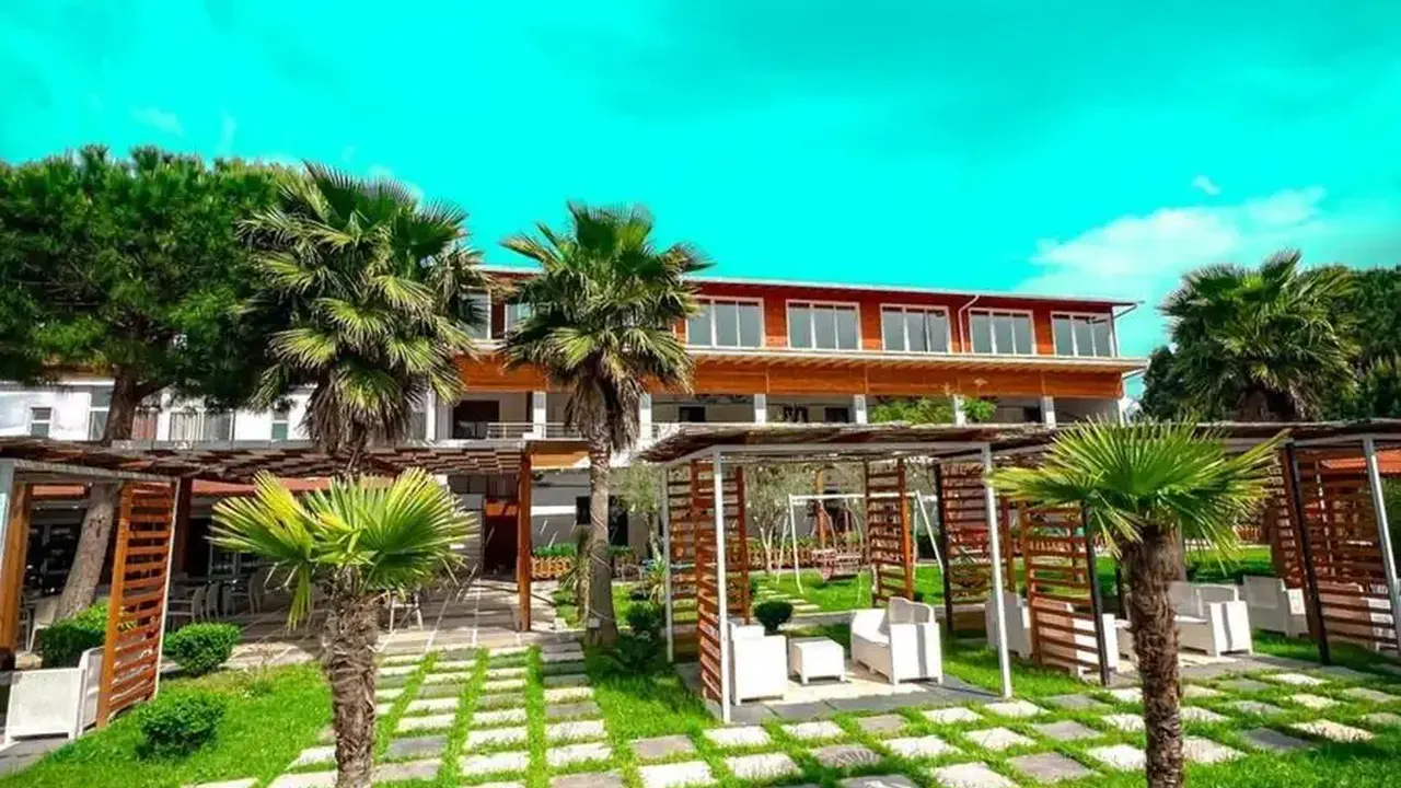 Dolanit Hotels Lalez