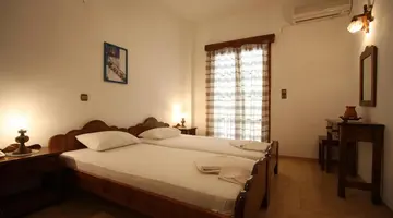 Dolphins Apartments