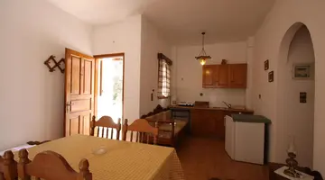 DOLPHINS APARTMENTS