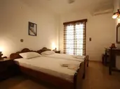 DOLPHINS APARTMENTS