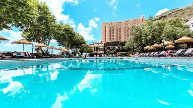 Dom Pedro Madeira Ocean Beach