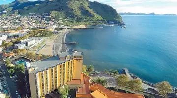 Dom Pedro Madeira Ocean Beach