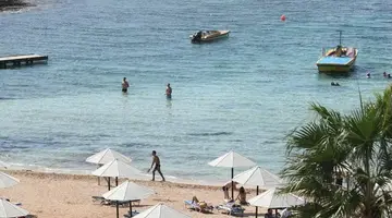 Dome Beach Hotel