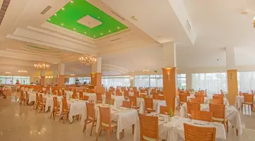 Dome Beach Hotel