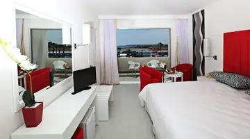 Dome Beach Marina Hotel & Resort