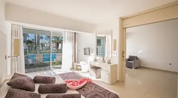 Dome Beach Marina Hotel & Resort