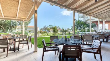 Domes Aulus Zante Autograph Collection