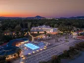 Domes Aulus Zante Autograph Collection