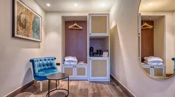 DOMS Boutique Living