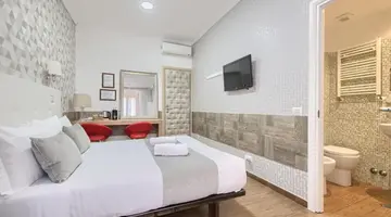 Domus Pietro Inn