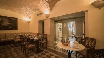 DONATELLO HOTEL