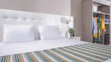 DORE HOTEL
