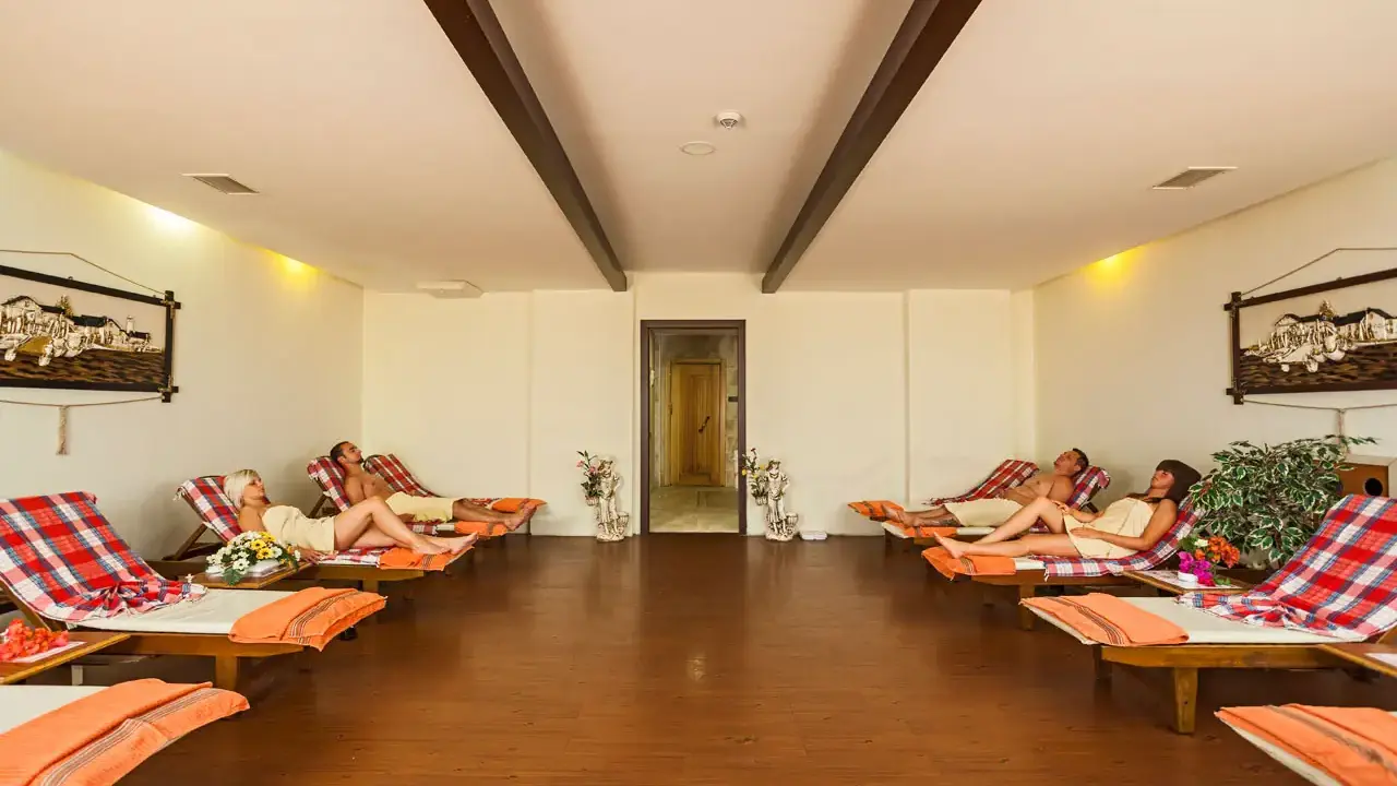 DOSI HOTEL