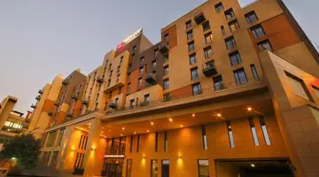 DOSSO DOSSI HOTELS GOLDEN HORN