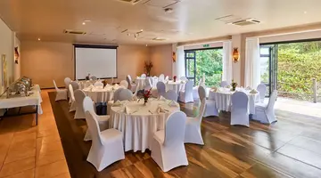 Double Tree By Hilton Seychelles - Allamanda Hotel Resort & Spa