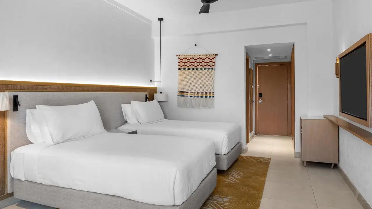 Double Tree By Hilton Sharks Bay Beach S