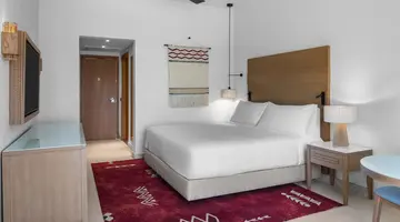 Double Tree By Hilton Sharks Bay Beach S