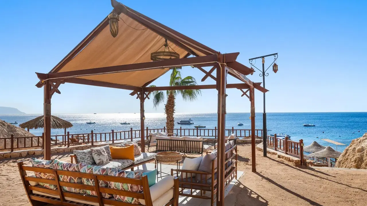 Double Tree By Hilton Sharks Bay Beach S
