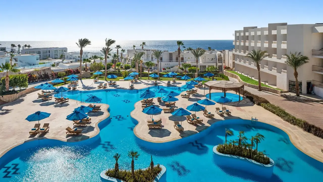Double Tree By Hilton Sharks Bay Beach S