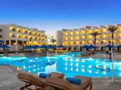 Double Tree By Hilton Sharks Bay Beach S