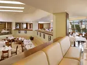 DOUBLE TREE BY HILTON SHARKS BAY