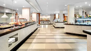 Double Tree By Hilton Sharks - Beach Side