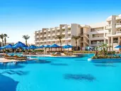 Double Tree By Hilton Sharks - Beach Side