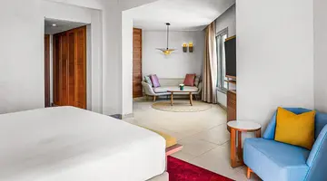 Double Tree By Hilton Sharks - Beach Side