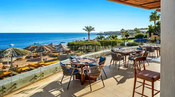 Double Tree By Hilton Sharks - Beach Side
