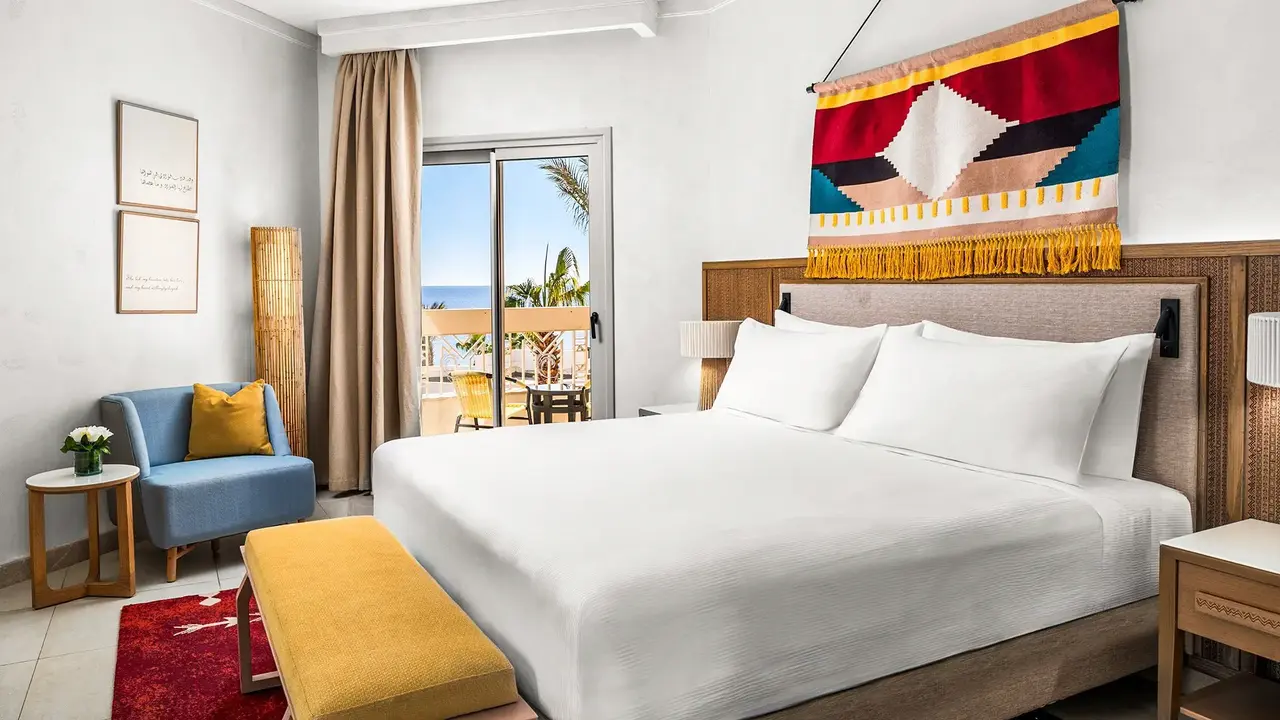 Double Tree By Hilton Sharks - Beach Side