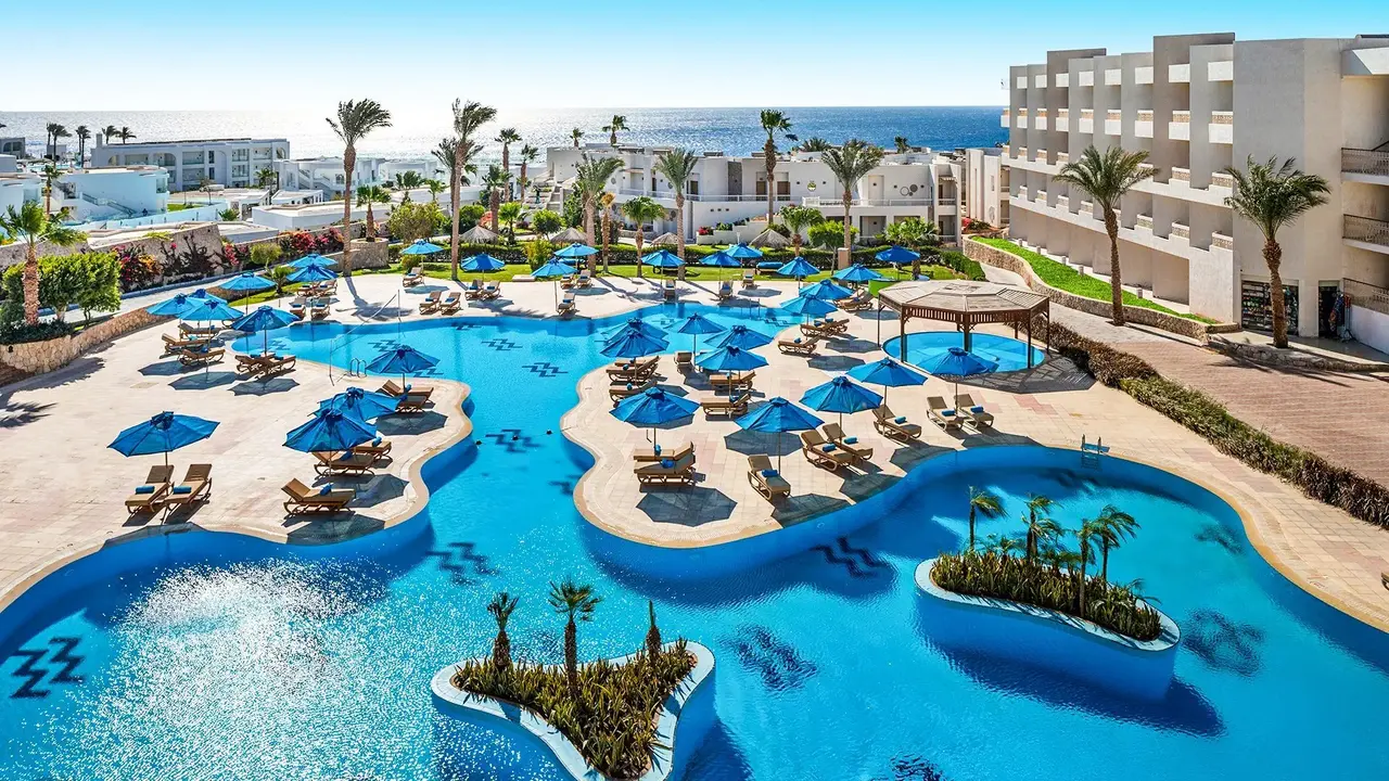 Double Tree By Hilton Sharks - Beach Side