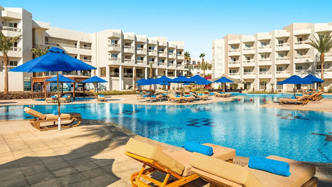 Double Tree By Hilton Sharks - Beach Side